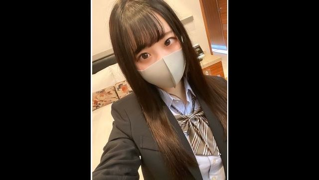 【初撮り】18歳黒髪清純制服美**みかちゃん！初経験生挿入！Fカップの**体に孕ませ初中出し！ - FC2成人影音